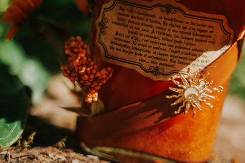 Arcanes de la Flamme Primordiale – Potion Magique Orange - Fiole Décorative Fantasy - Élixir de Feu & Énergie