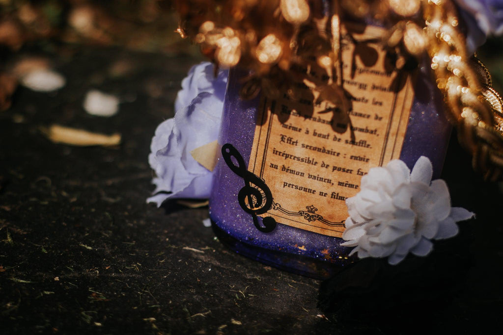Potion magique violette décorative – Breuvage de la dernière chanson – Flacon sorcière mystique – Décoration ésotérique – Univers fantasy